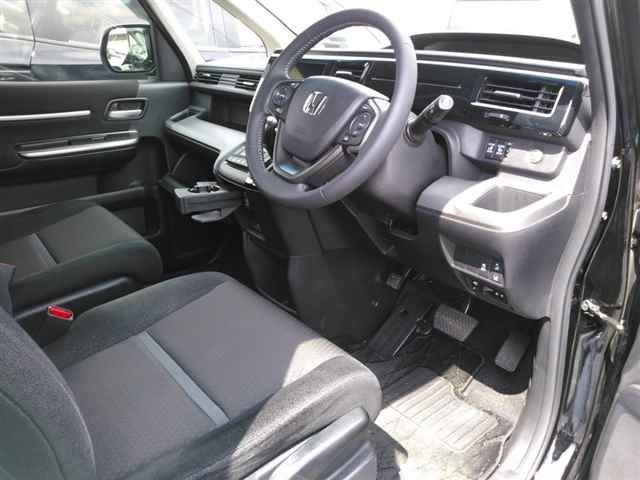 2018 Honda Stepwgn ホンダセンシング auction photo 3