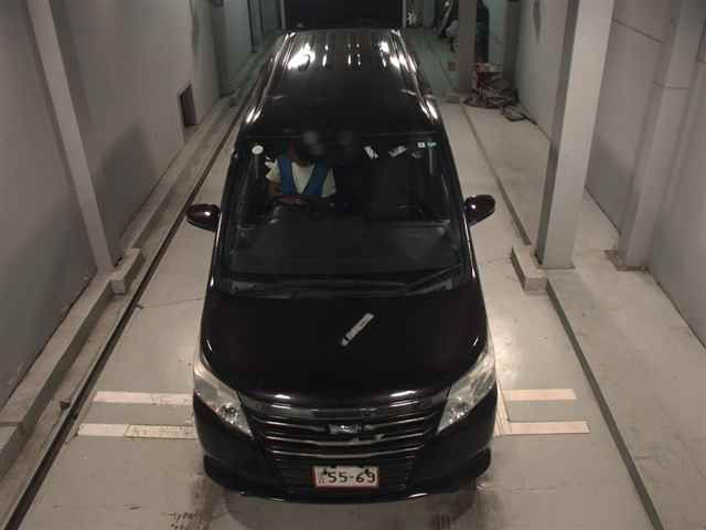 2014 Toyota Noah 4WD X auction photo 6