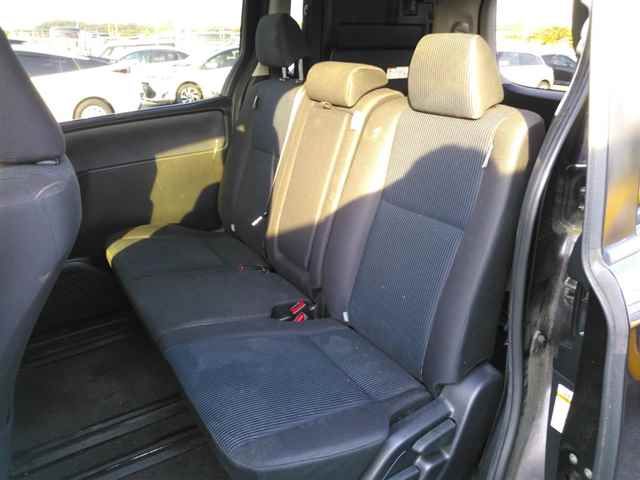 2014 Toyota Noah 4WD X auction photo 9