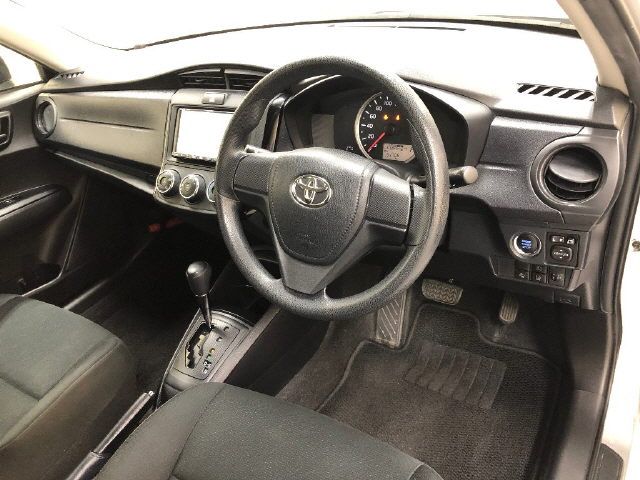 2021 Toyota Corolla Axio EX auction photo 6
