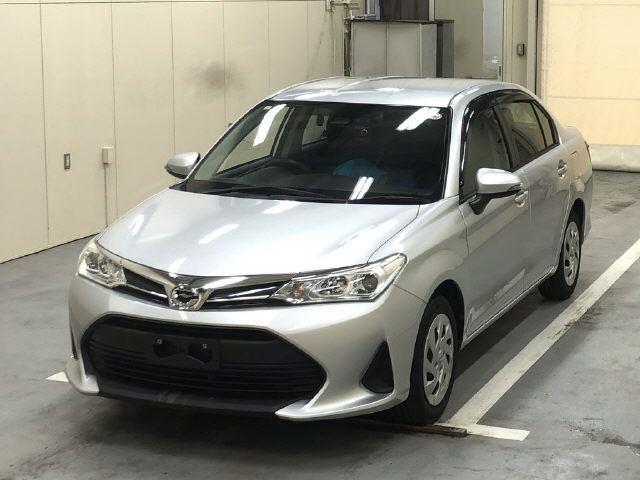 2021 Toyota Corolla Axio EX auction photo 3