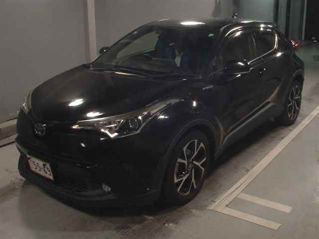 2017 Toyota C-HR G auction photo 4