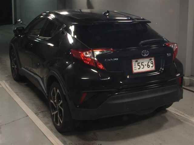 2017 Toyota C-HR G auction photo 2