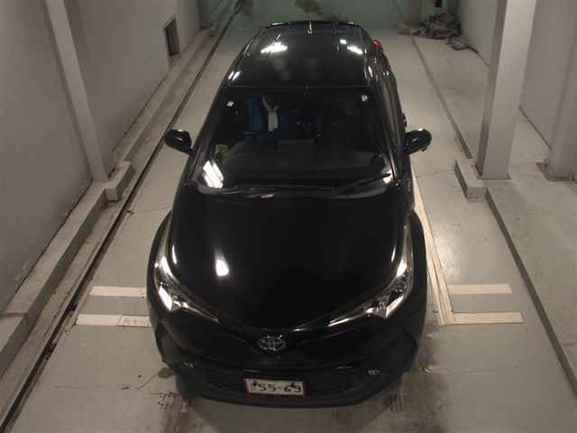 2017 Toyota C-HR G auction photo 6