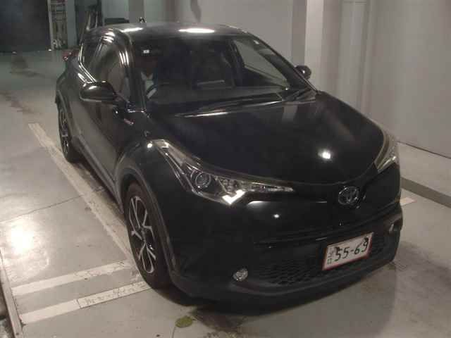 Japan Auction Vehicles 12 2017 Toyota C-HR G auction photo