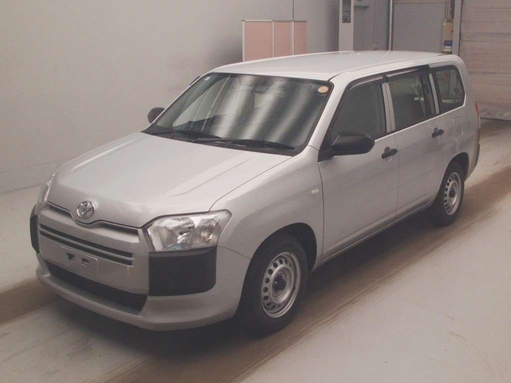 2021 Toyota Probox DX Comfort Japan auction vehicle