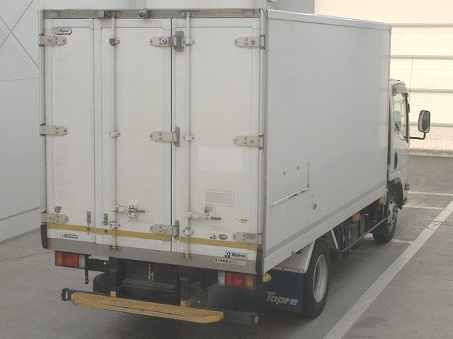 2021 Isuzu Elf Refrigerated and frozen trucks auction photo 2