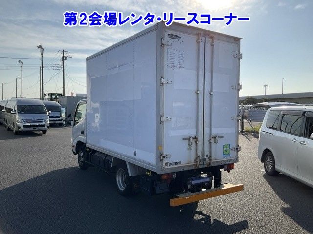 2017 Toyota Dyna パネルバン auction photo 2