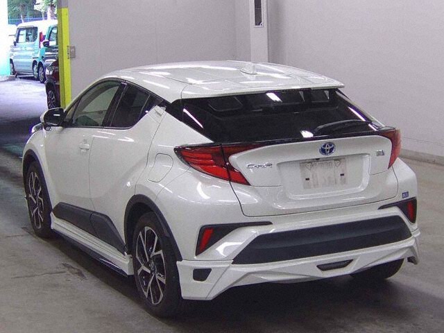 2020 Toyota C-HR G auction photo 2
