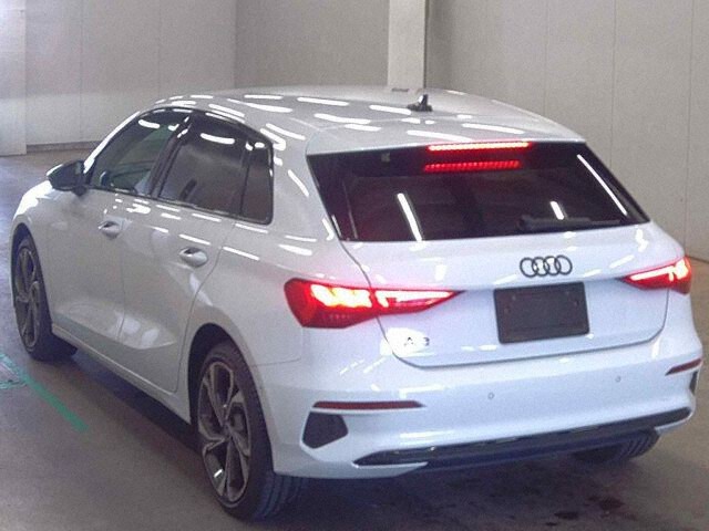 2024 Audi A3 SB30TFSIシグネE auction photo 2
