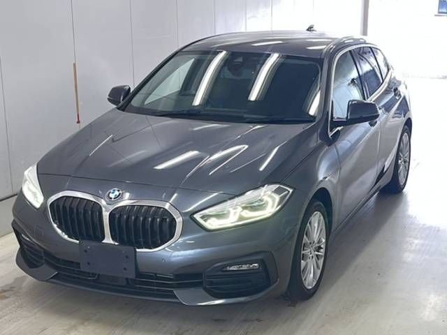 2021 BMW 1 Series 118d Play Edition Japan auction vehicle