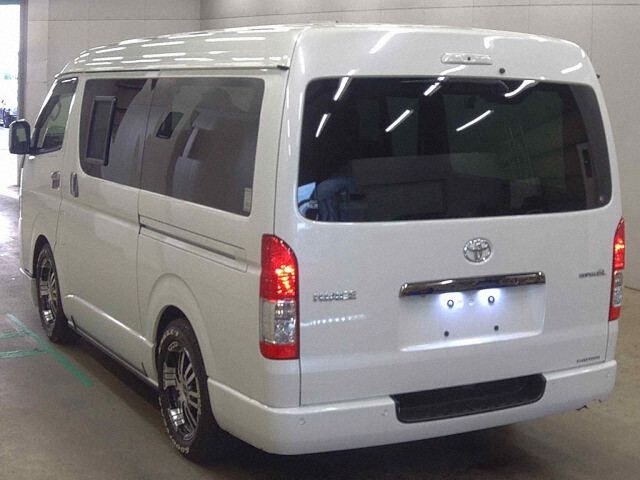 2024 Toyota Hiace LスーパーGLダーク2 4WD auction photo 2