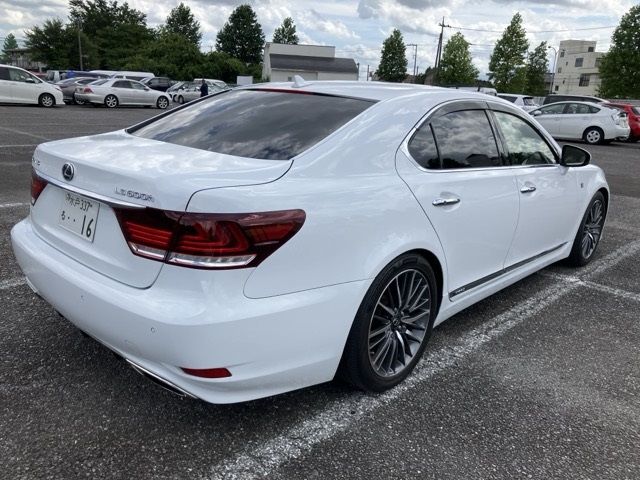 2013 Lexus LS600h 4WD Fスポーツ auction photo 2