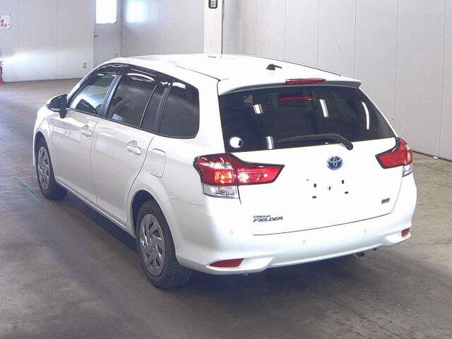 2023 Toyota Corolla Fielder ハイブリッドEX auction photo 2