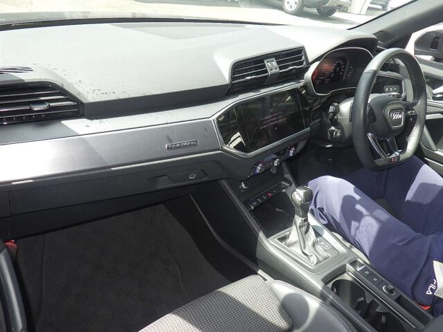 2020 Audi Q3 Sportback 35TDI QトロSライン 4WD auction photo 3