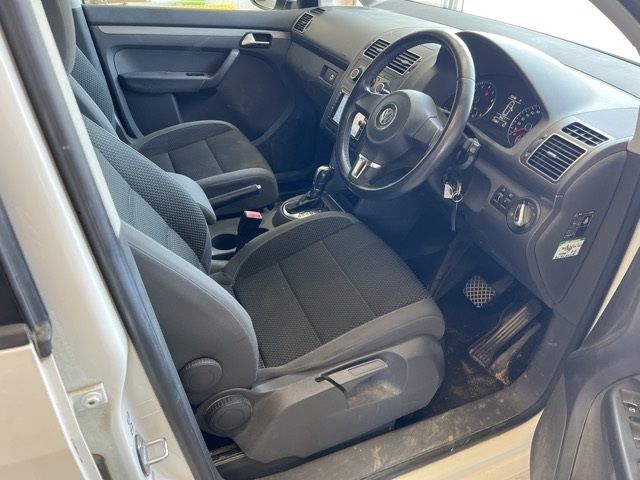2013 Volkswagen VW ゴルフトゥーラン TSIコンフォートライン auction photo 4