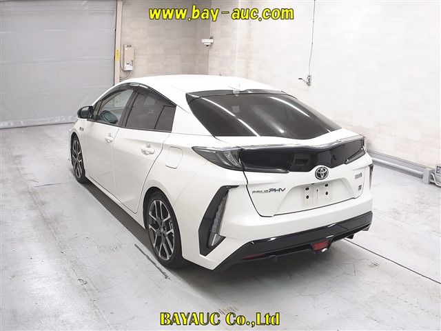 2020 Toyota Prius PHEV S GR Sport auction photo 2
