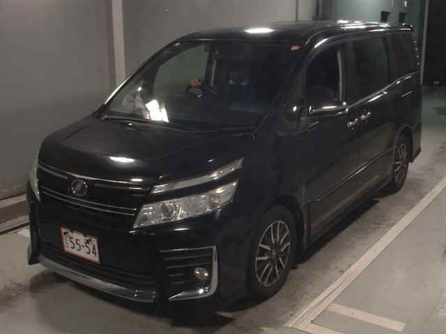 2015 Toyota Voxy auction photo 4
