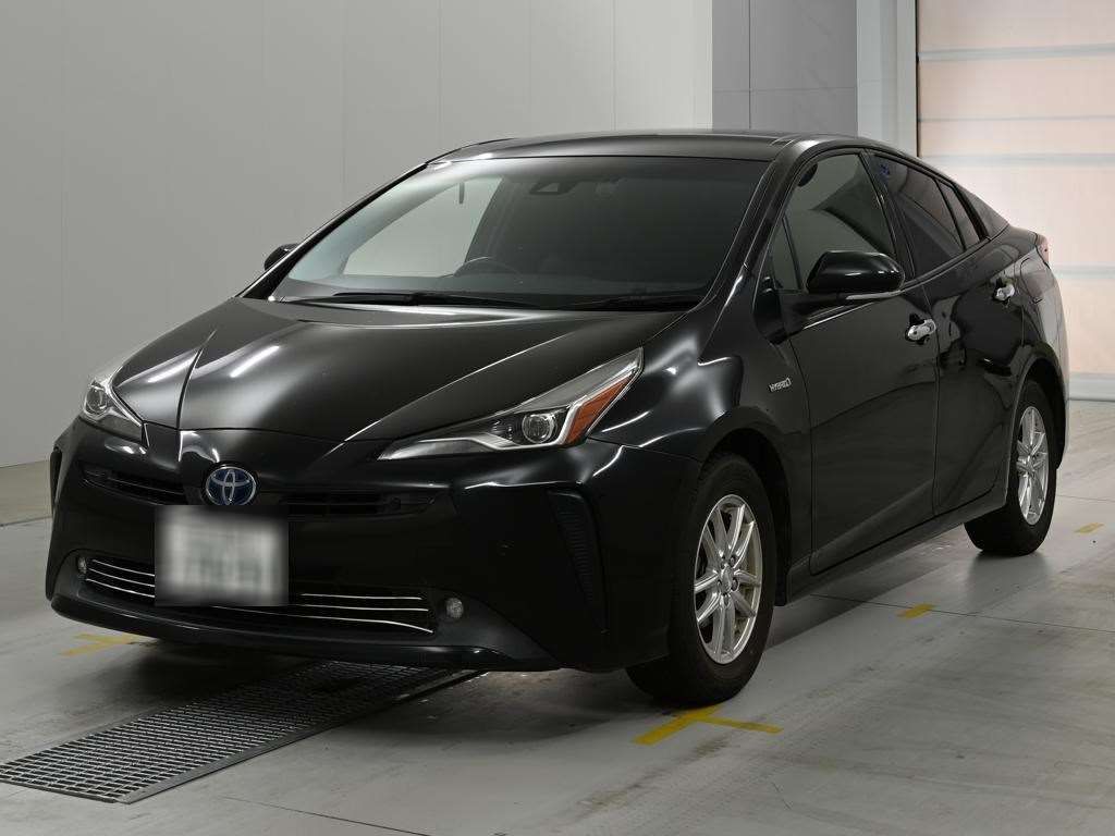 Japan Auction Vehicles 14 2018 Toyota Prius S auction photo
