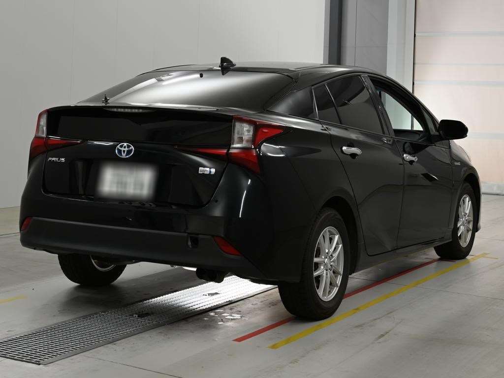 2018 Toyota Prius S auction photo 2