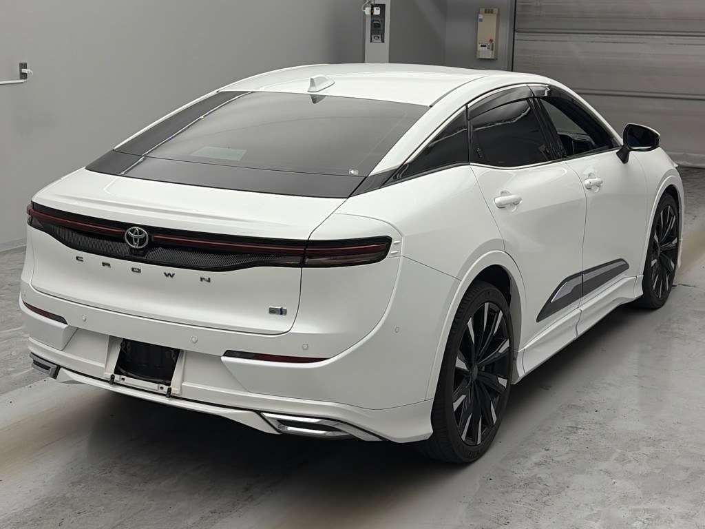 2023 Toyota Crown Crossover RSアドバンスド 4WD auction photo 2