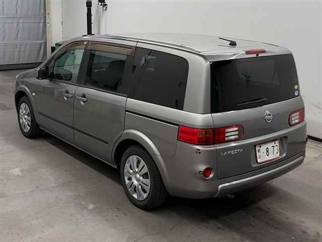 2010 Nissan ラフェスタ auction photo 2