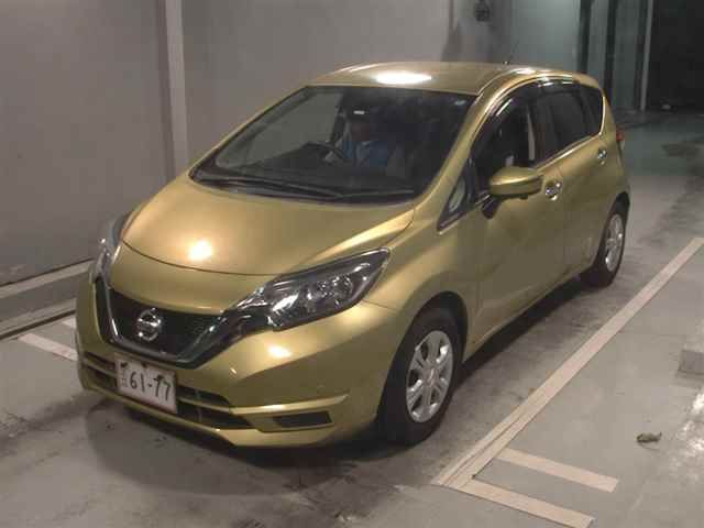 2017 Nissan Note XジョシュセキスライドUPシート auction photo 4