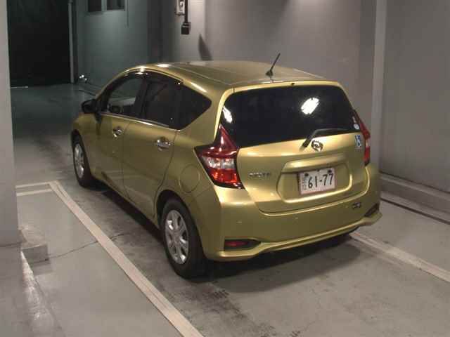 2017 Nissan Note XジョシュセキスライドUPシート auction photo 2