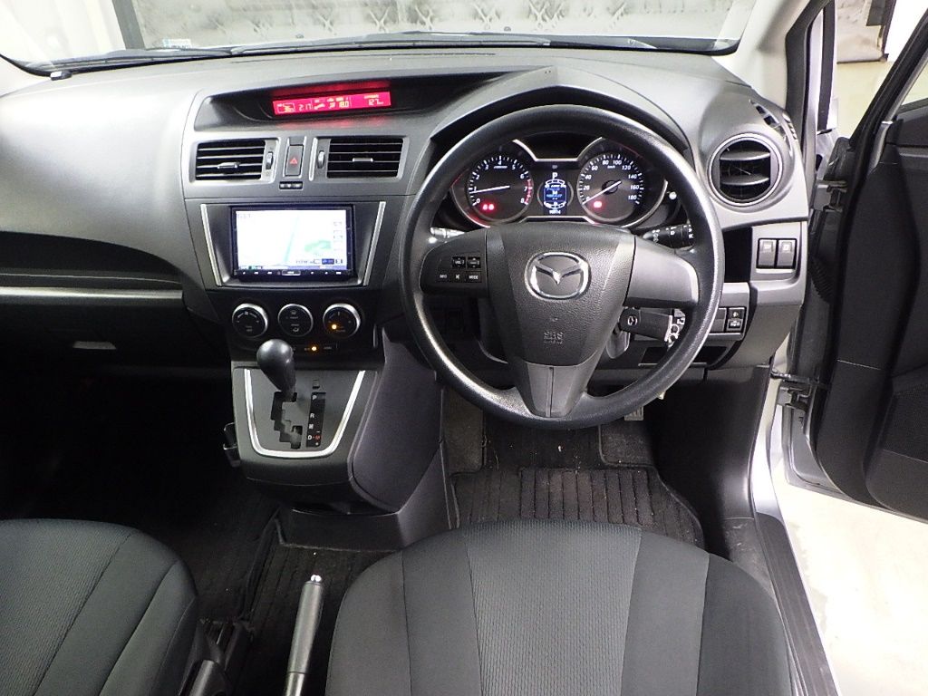 2013 Mazda Premacy 20Cスカイアクティブ auction photo 3