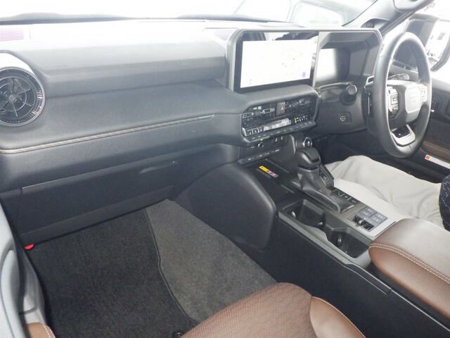 2024 Toyota Land Cruiser 250 ZX First Edition 4WD auction photo 3