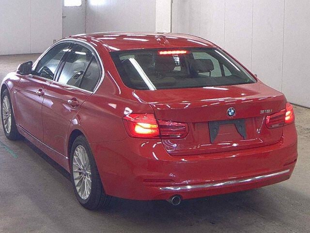 2017 BMW 3 Series 318I auction photo 2