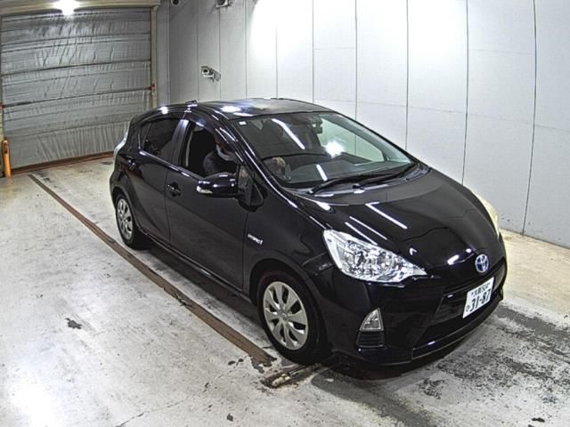 2014 Toyota Aqua S Japan auction vehicle