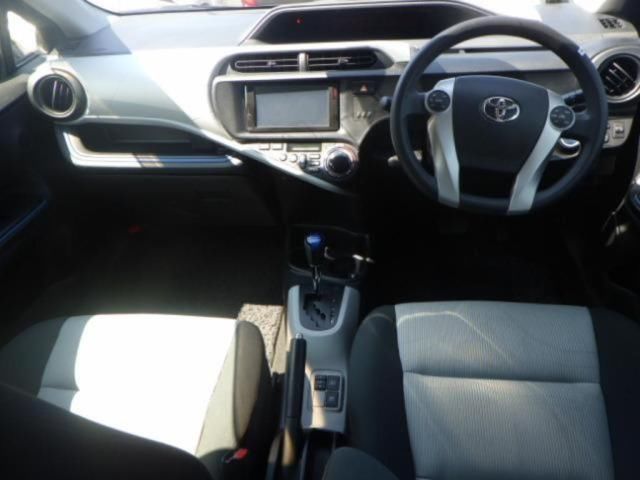 2014 Toyota Aqua S auction photo 3