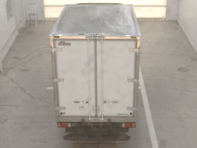 2015 Isuzu Elf Refrigerated and frozen trucks auction photo 3