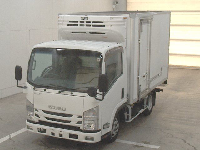 Japan Auction Vehicles 10 2015 Isuzu Elf Refrigerated and frozen trucks auction photo