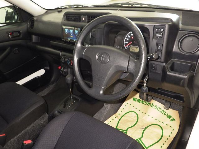 2023 Toyota Probox G 4WD auction photo 3