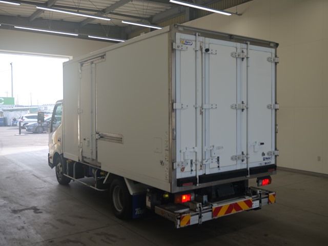 2018 Hino Dutro レイトウ PG.ワイド.ロング auction photo 2