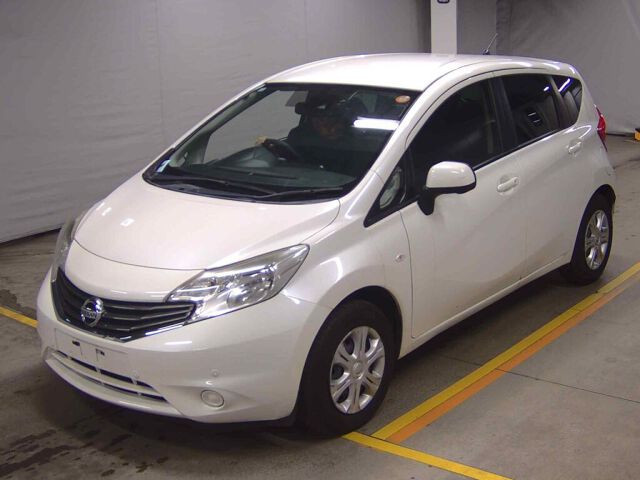 2014 Nissan Note X DIG-SエマブレP auction photo 4