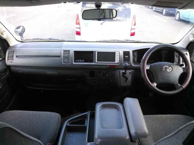 2010 Toyota Hiace 4WD グランドキャビン auction photo 8