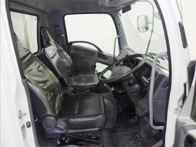 2015 Isuzu Forward dump auction photo 5