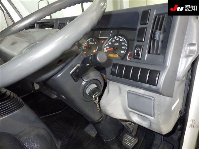 2010 Isuzu エルフ T 4WD 1.5t auction photo 5