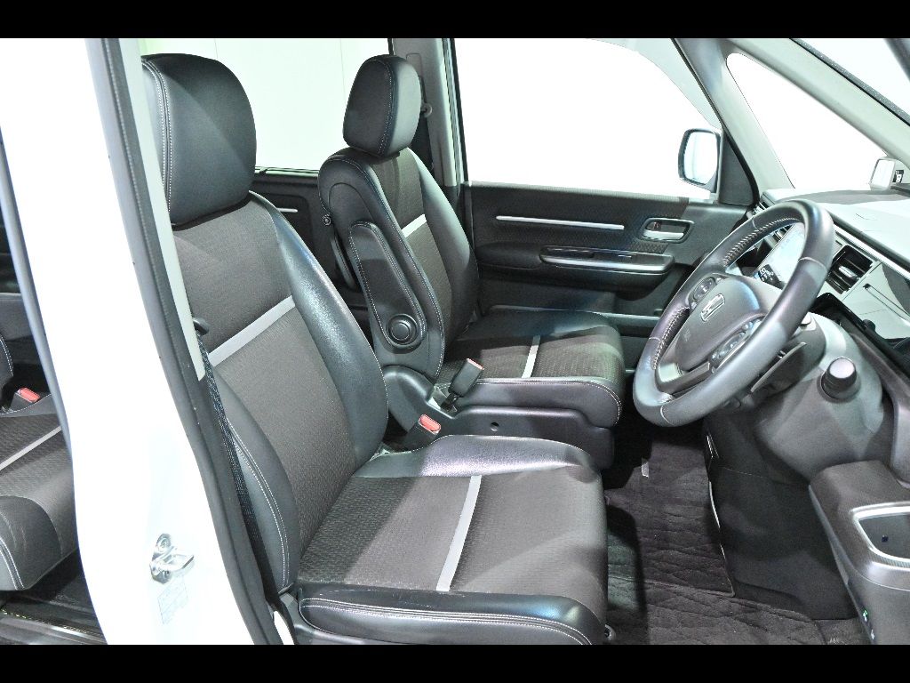 2021 Honda Stepwgn クールスピリットホンダセンシング 7人 auction photo 6