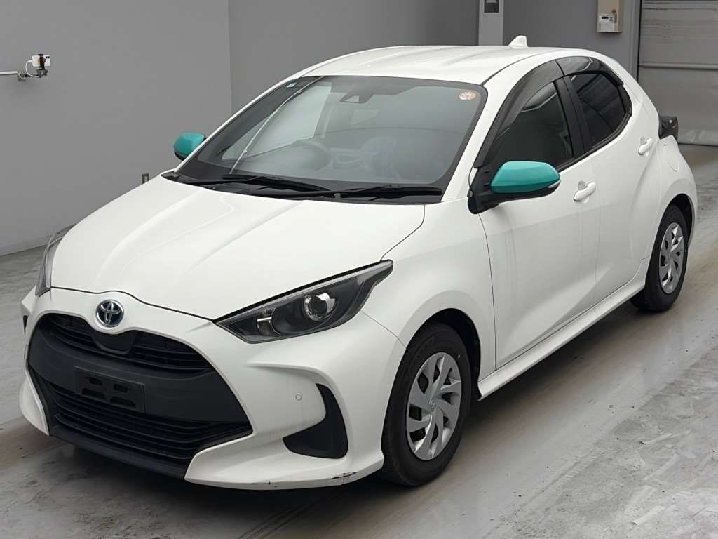 2021 Toyota Yaris Hybrid X Japan auction vehicle