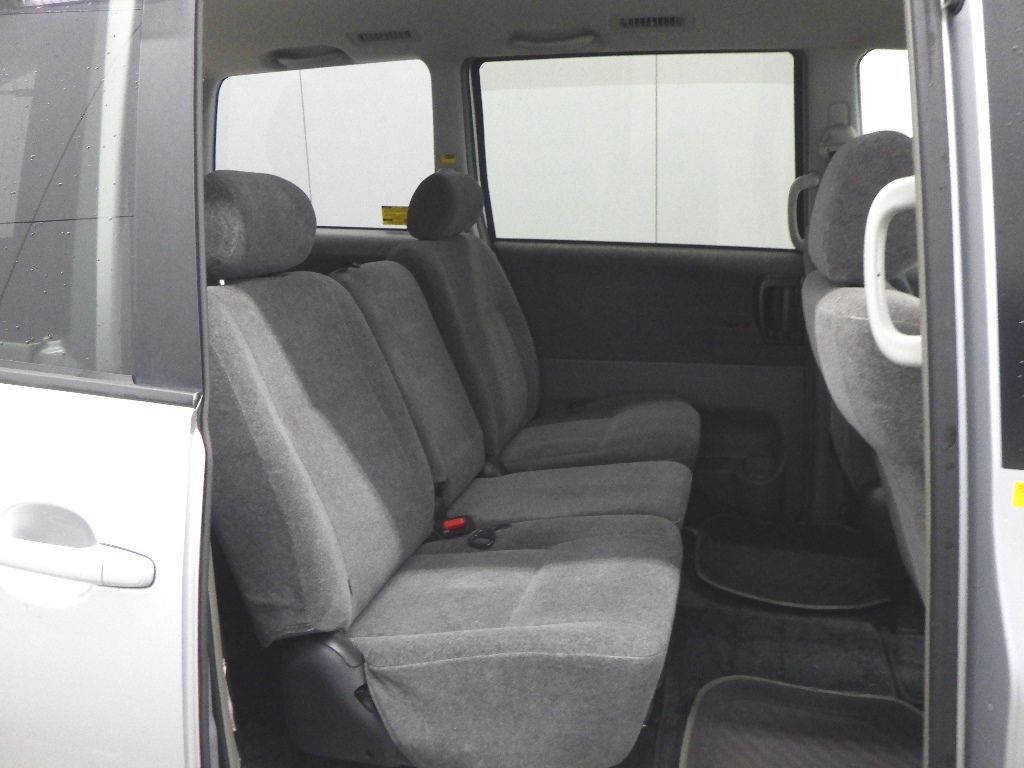 2005 Toyota Noah X G Selection auction photo 7