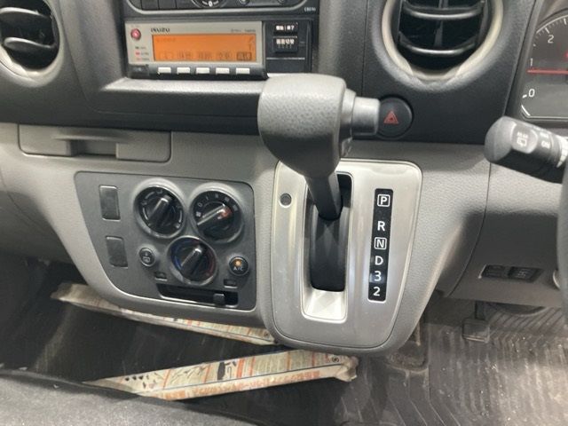 2011 Isuzu auction photo 5