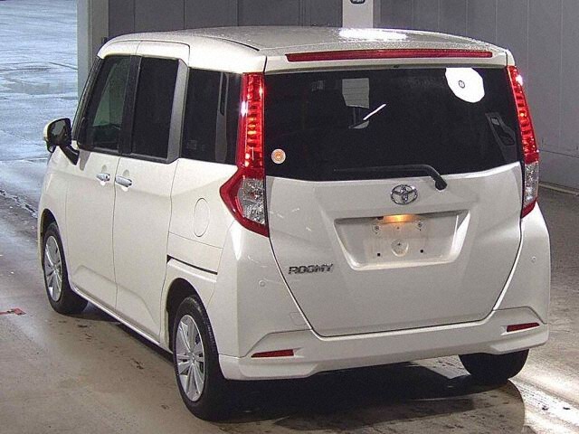2022 Toyota Roomy G auction photo 2
