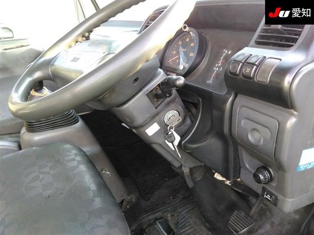 2004 Isuzu エルフ T auction photo 5