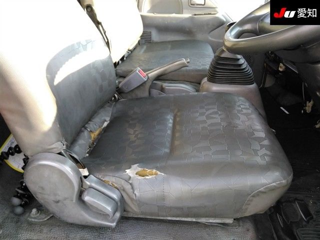 2004 Isuzu エルフ T auction photo 6
