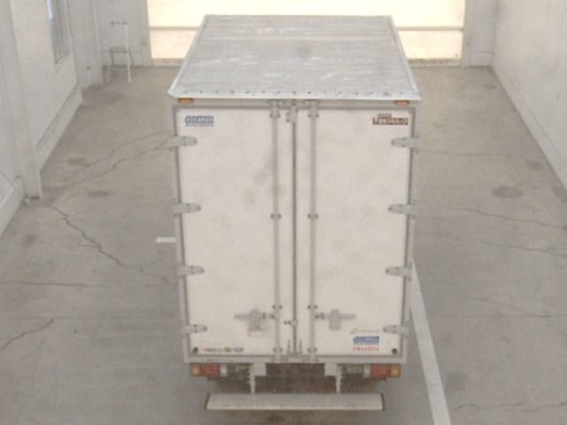 2020 Isuzu Elf Van auction photo 3