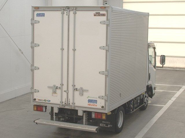 2020 Isuzu Elf Van auction photo 2